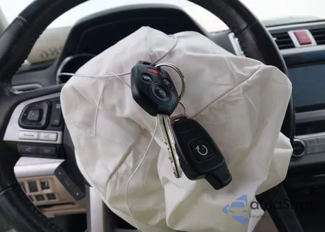 2015 Subaru Legacy 2.5I Premium z USA, uszkodzony, nr VIN 4S3BNAF69F3034750